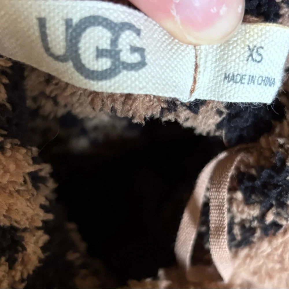UGG Women’s Mowery Sweater XS - Picture 5 of 5